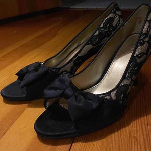 FIONI Black lace pumps shoes